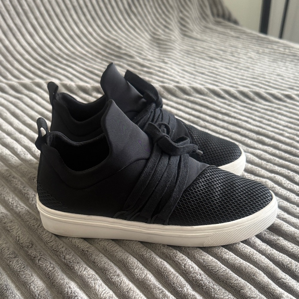 Steve Madden Black Mesh Sneakers